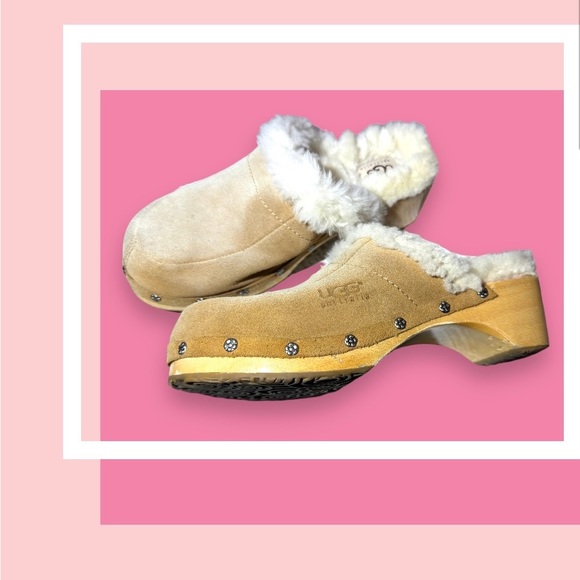 UGG Shoes - UGG Wooden Heeled Clogs / Slip ons | Sheepskin Lined | Size 4/5